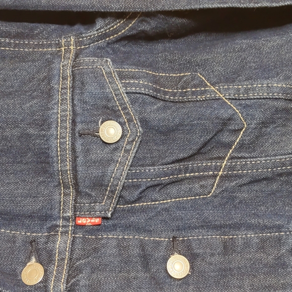 Levi's denim jacket 🧥 - Picture 2 of 7